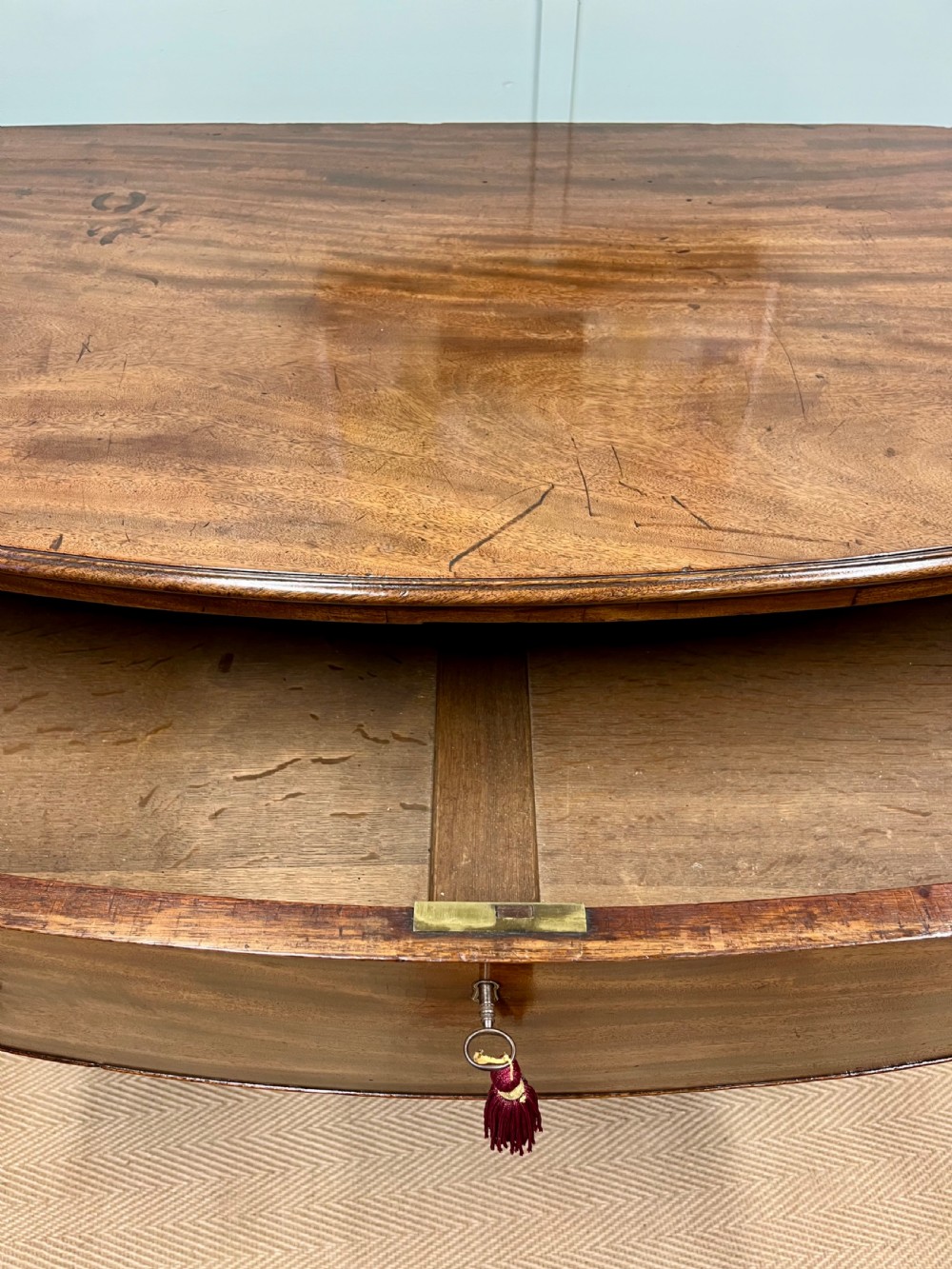 18th century bow fronted chest of drawers View VI