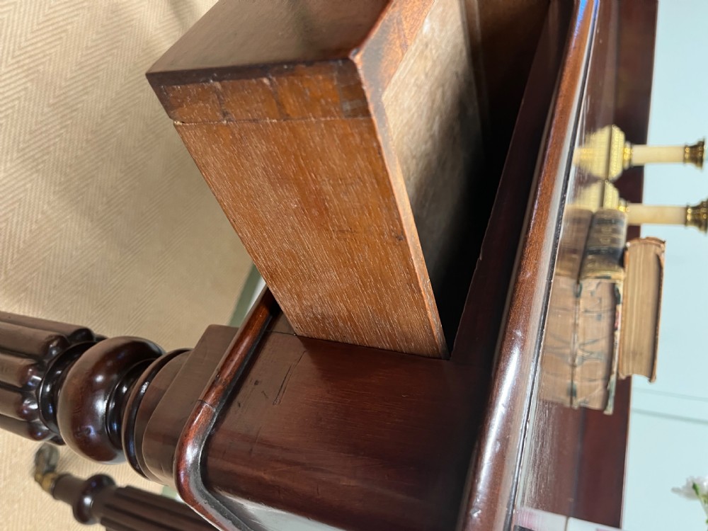19th century mahogany table View VII