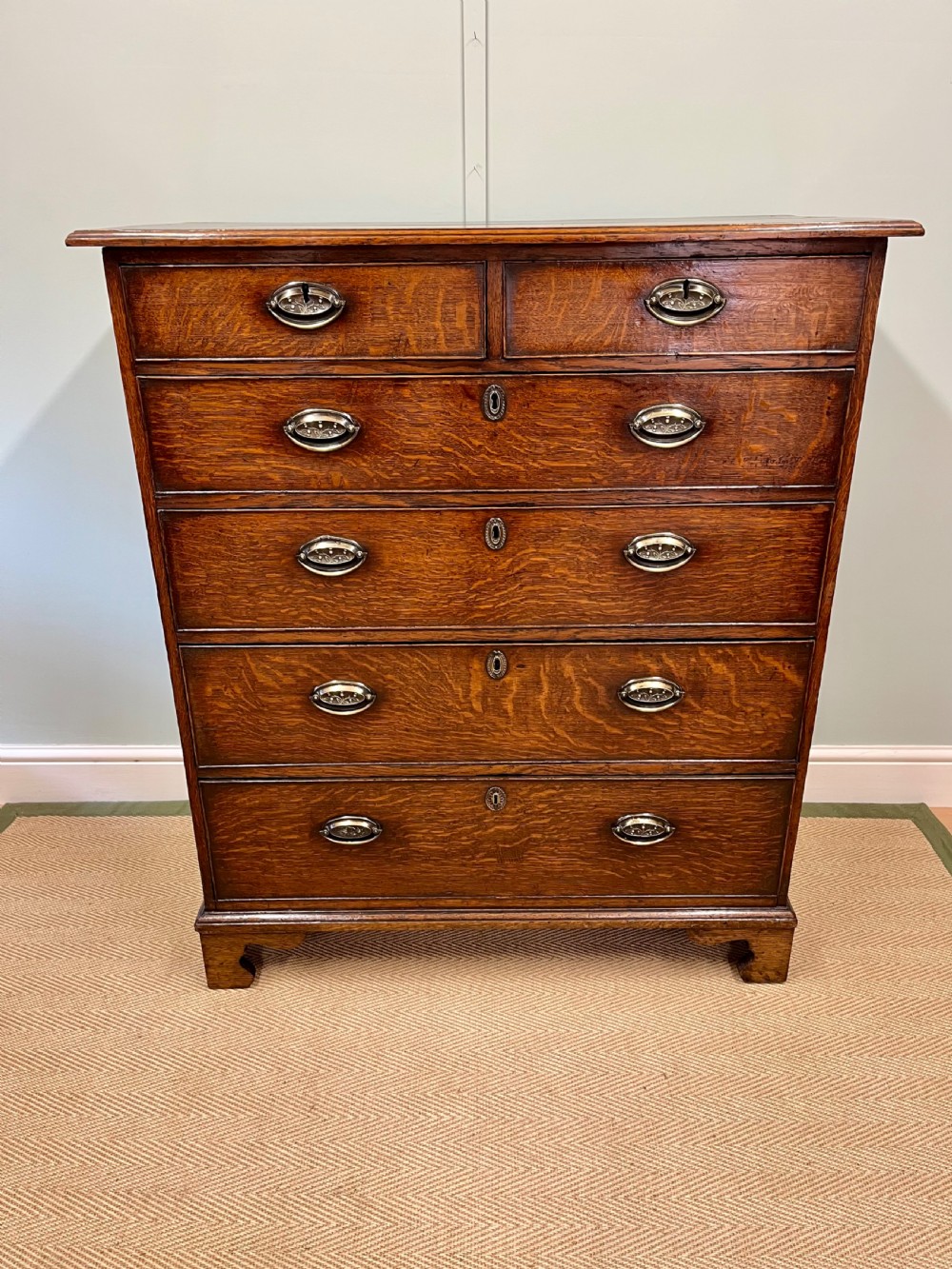 18th century oak chest of drawers View III