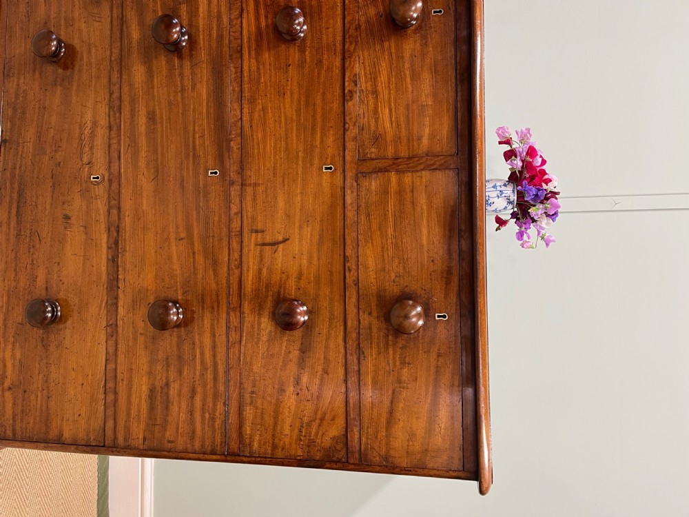 19th century mahogany chest of drawers View II