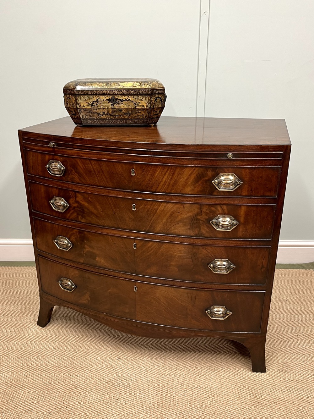 Georgian bow fronted mahogany chest of drawers