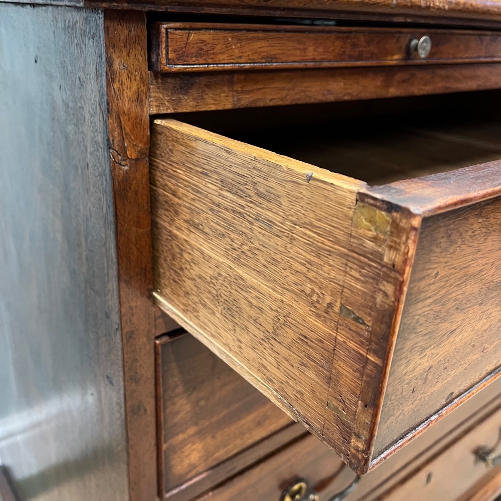Georgian mahogany chest of drawers View V