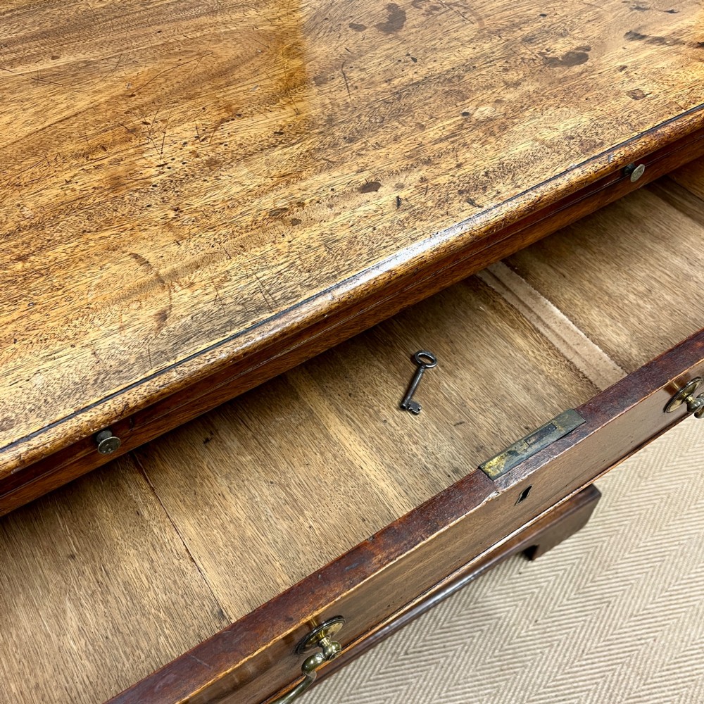 Georgian mahogany chest of drawers View VI