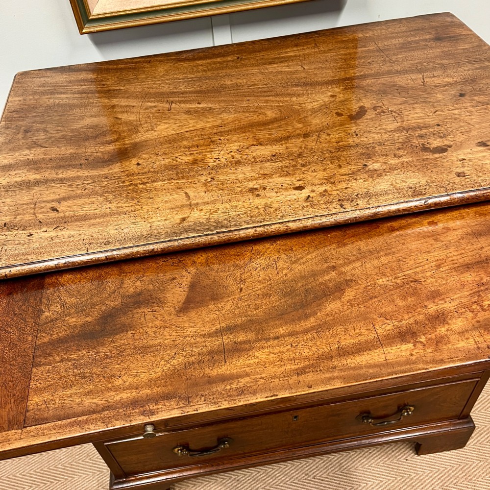 Georgian mahogany chest of drawers View VII