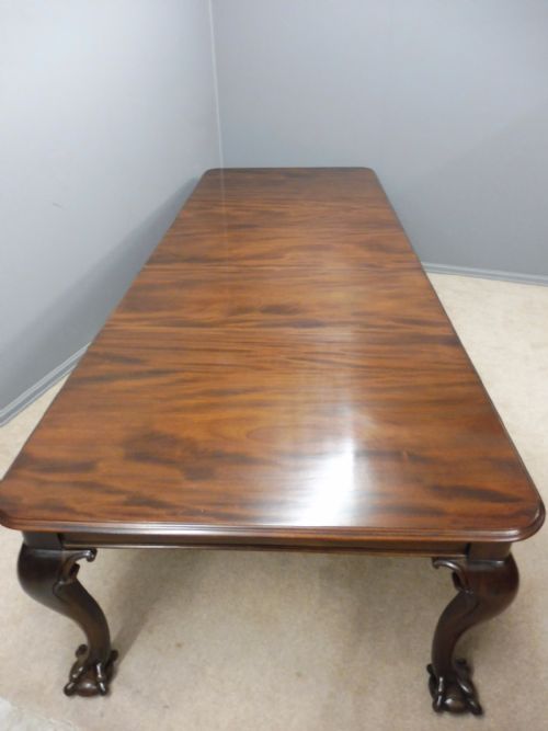 Excellent Large Victorian Mahogany Extending Wind Out Dining Table Circa 1890