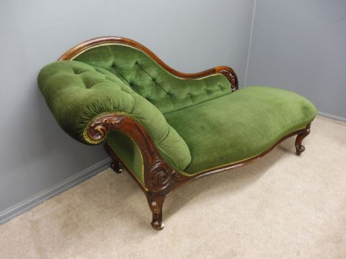 Victorian Walnut Chaise Longue