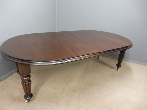 Victorian Mid 19th Century Mahogany Extending Dining Table Seats 8