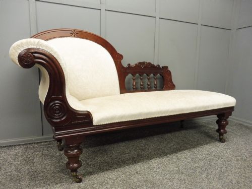 Victorian Mahogany Chaise Longue