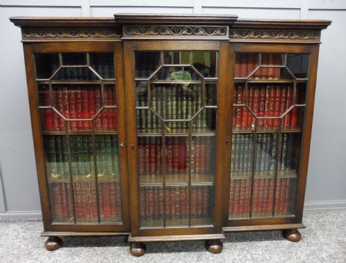 Small Oak Breakfront Bookcase