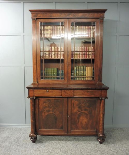 fig 1. EXCELLENT QUALITY EARLY 19TH CENTURY BOOKCASE