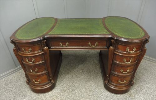 Very Good Quality Edwardian Mahogany Partners Desk