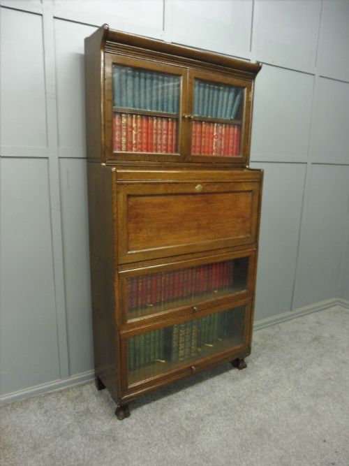fig 1. OAK LAWYERS BOOKCASE BY GUNN