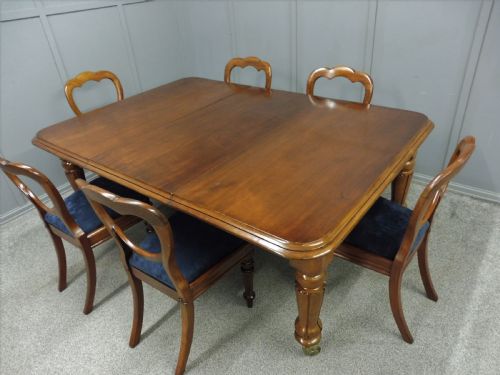 Victorian Mahogany Extending Dining Table and 6 Chairs