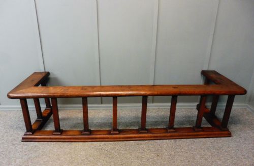 Large Oak Arts and Crafts Club Fender