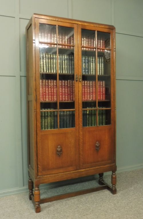 Oak Owl Bookcase