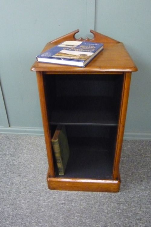 Victorian Mahogany Open Front Bedside Cabinet