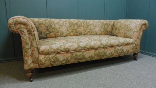 Good Victorian Chesterfield Sofa