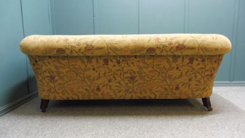 VICTORIAN CHESTERFIELD SOFA FOR RECOVERING - ADDITIONAL PHOTO 4