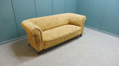 VICTORIAN CHESTERFIELD SOFA FOR RECOVERING - ADDITIONAL PHOTO 7