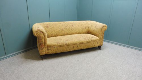 VICTORIAN CHESTERFIELD SOFA FOR RECOVERING - ADDITIONAL PHOTO 8