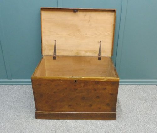 VICTORIAN ELM BLANKET CHEST COFFER - ADDITIONAL PHOTO 2