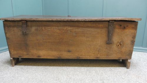 CHARLES THE SECOND OAK SWORD CHEST - ADDITIONAL PHOTO 8