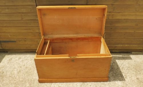 19TH CENTURY PINE CHESTCOFFER - ADDITIONAL PHOTO 9
