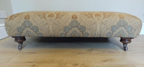 LARGE 19TH CENTURY SHOOLBRED FOOTSTOOL - ADDITIONAL PHOTO 2