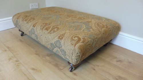 LARGE 19TH CENTURY SHOOLBRED FOOTSTOOL - ADDITIONAL PHOTO 4