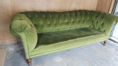 LARGE VICTORIAN CHESTERFIELD SOFA - ADDITIONAL PHOTO 2