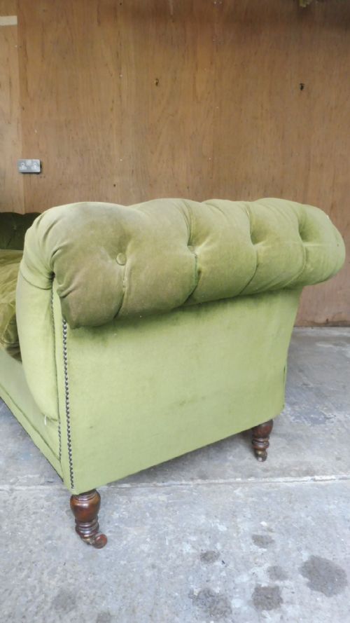 LARGE VICTORIAN CHESTERFIELD SOFA - ADDITIONAL PHOTO 6