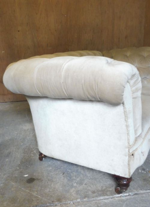 VICTORIAN CHESTERFIELD SOFA - ADDITIONAL PHOTO 3