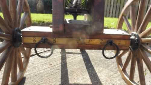 ANTIQUE CAST IRON CANNON AND CARRIAGE - ADDITIONAL PHOTO 7