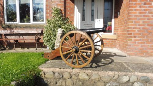 ANTIQUE CAST IRON CANNON AND CARRIAGE - ADDITIONAL PHOTO 13