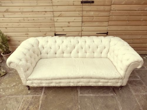 LARGE VICTORIAN CHESTERFIELD SOFA - ADDITIONAL PHOTO 2