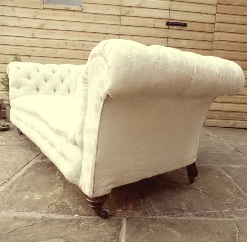 LARGE VICTORIAN CHESTERFIELD SOFA - ADDITIONAL PHOTO 5