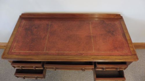 VICTORIAN MAHOGANY DESK - ADDITIONAL PHOTO 4