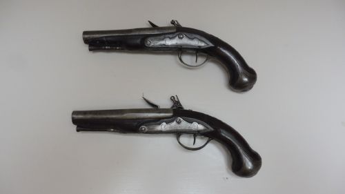 PAIR OF FRENCH FLINTLOCK PISTOLS - ADDITIONAL PHOTO 3