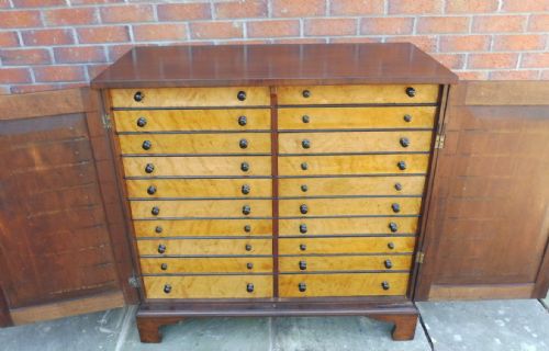 19TH CENTURY COLLECTORS CABINET - ADDITIONAL PHOTO 5