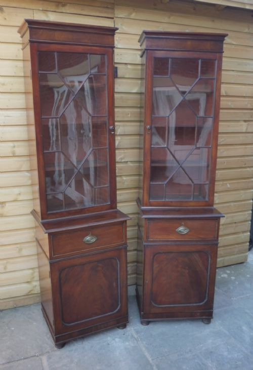 PAIR OF NARROW GEORGIAN ALCOVE BOOKCASES - ADDITIONAL PHOTO 1