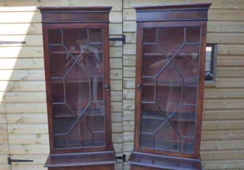 PAIR OF NARROW GEORGIAN ALCOVE BOOKCASES - ADDITIONAL PHOTO 2