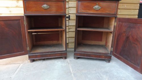 PAIR OF NARROW GEORGIAN ALCOVE BOOKCASES - ADDITIONAL PHOTO 5