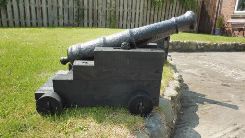 PAIR OF ANTIQUE 18TH CENTURY SHIPS CANNONS - ADDITIONAL PHOTO 10