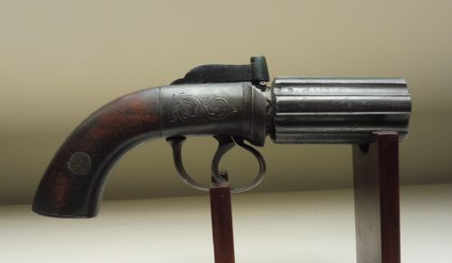 19th century pepperpot 6 shot pistol - CATEGORY: ANTIQUE MISCELLANEOUS - DATED 19TH CENTURY