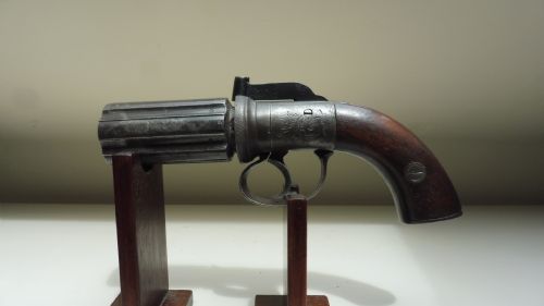 19TH CENTURY PEPPERPOT 6 SHOT PISTOL - ADDITIONAL PHOTO 1