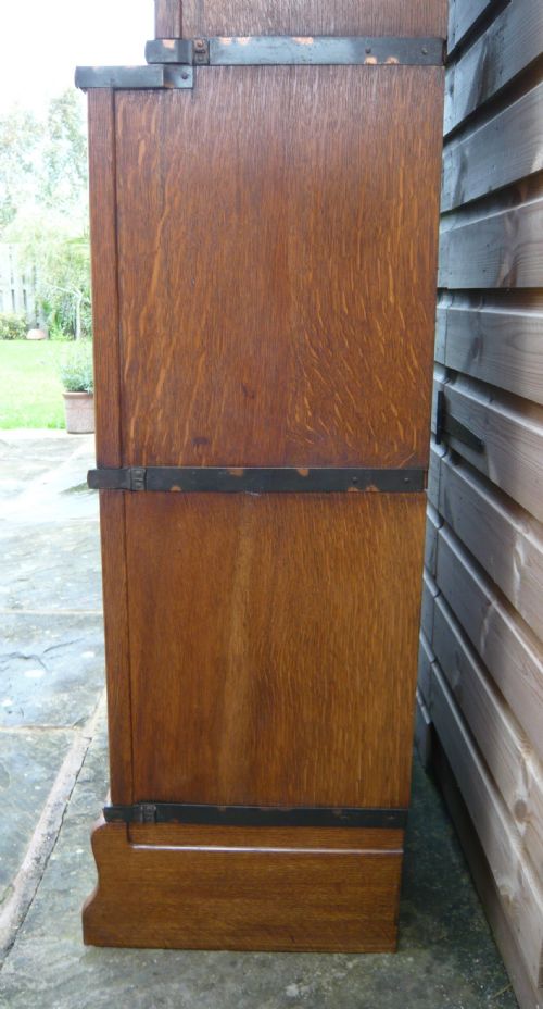 LARGE OAK GLOBE WERNICKE BOOKCASE - ADDITIONAL PHOTO 3