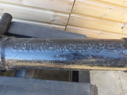 19TH CENTURY FRENCH CAST IRON CANNON - ADDITIONAL PHOTO 1