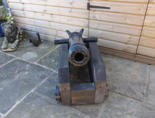19TH CENTURY FRENCH CAST IRON CANNON - ADDITIONAL PHOTO 2