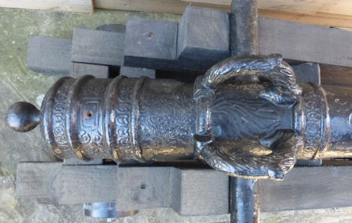 19TH CENTURY FRENCH CAST IRON CANNON - ADDITIONAL PHOTO 3