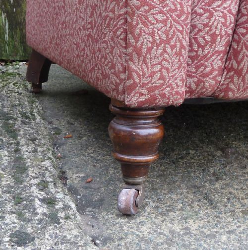 LARGE VICTORIAN CHESTERFIELD SOFA - ADDITIONAL PHOTO 2